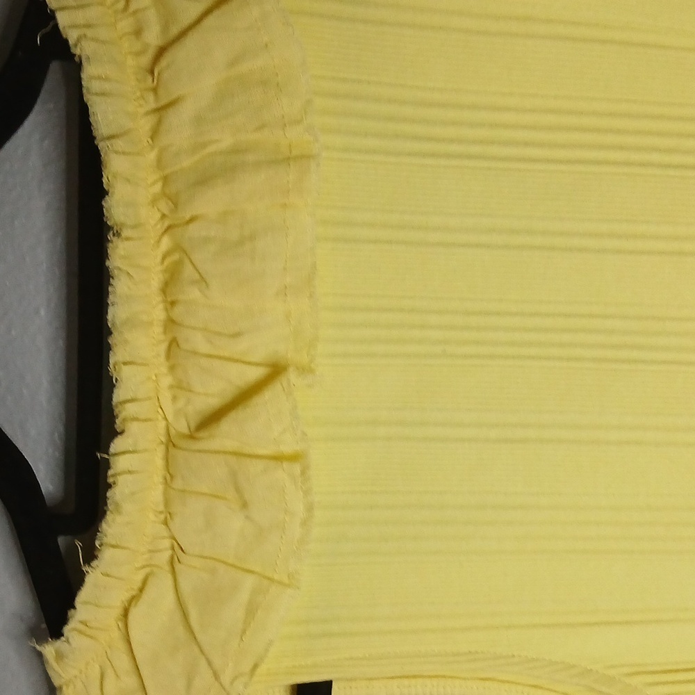 PILCRO Yellow Ruffled Sleeveless Top - Picture 7 of 12